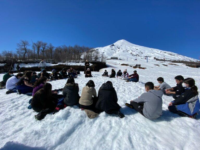 7º básico de excursión al Volcán Villarrica: Alegría y oración
